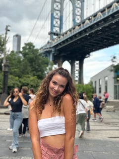 Speaker Sara Piertaszko